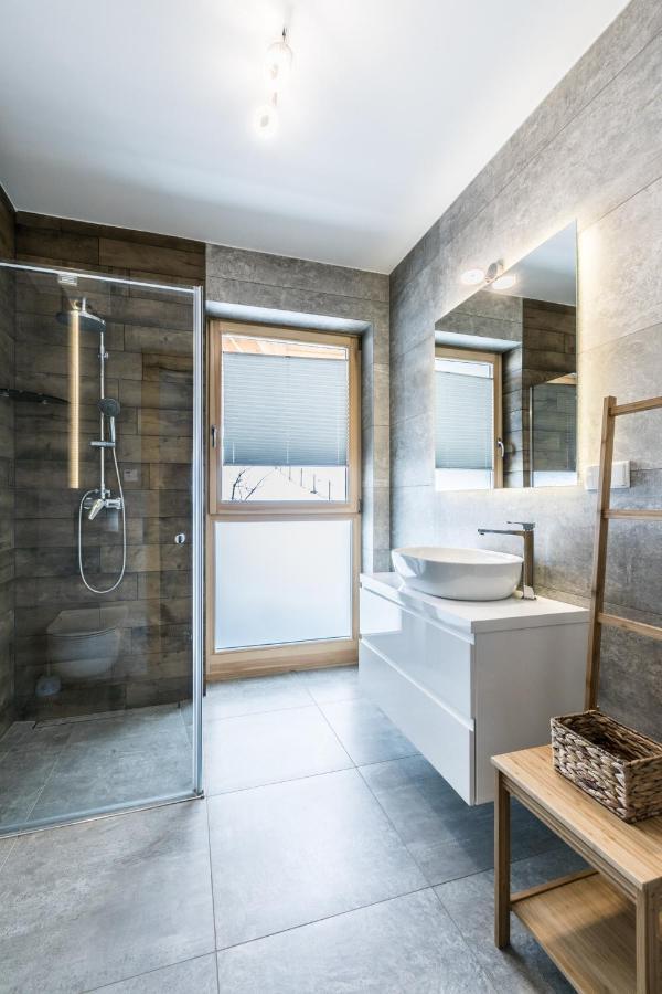 Aparthost Apartamenty Butorowy & Spa コシチェリスコ エクステリア 写真